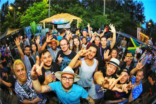 看,沙滩 乐队 市集……恢复浓郁烟火气的学府凯德广场好美!