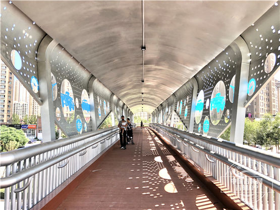 长春西四环汽车主题过街天桥竣工长啥样