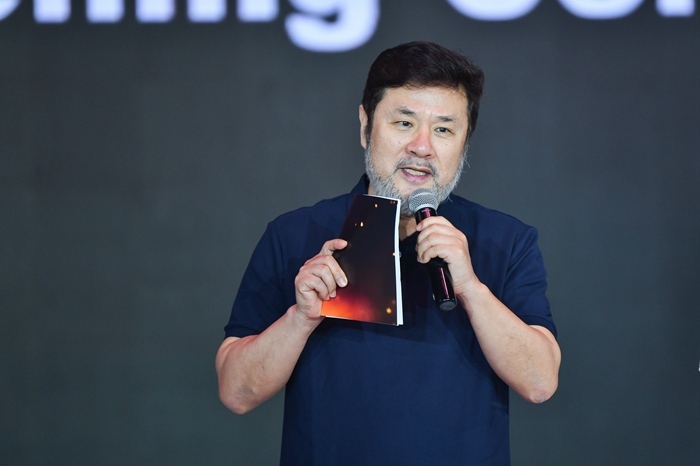 成都大运会开幕式总导演陈维亚让全世界的人听懂成都