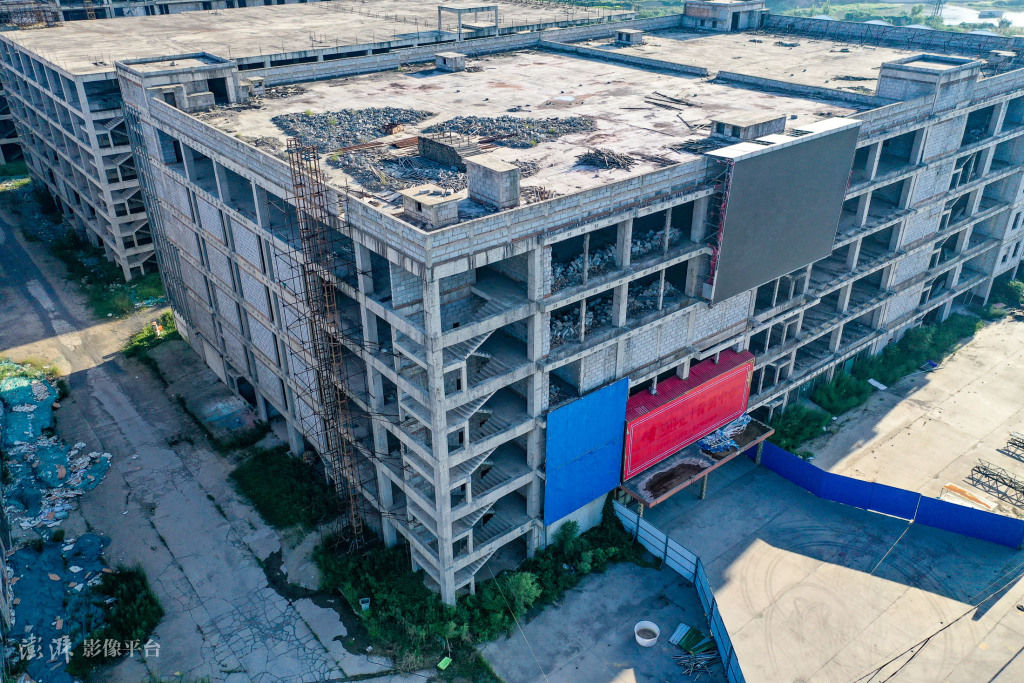 郑州最牛烂尾楼 8亿拍下22万平烂尾商场一年后遭封门