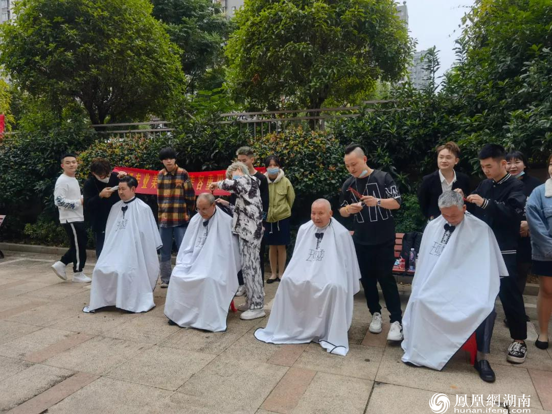 党建聚合力丨香樟公馆小区：激活“红色细胞”，打通基层治理痛点、难点和堵点