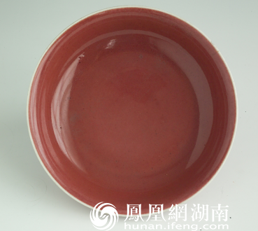 明宣德宝石红釉盘