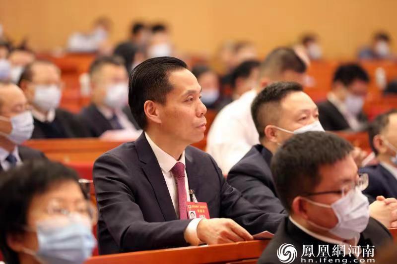 刘晓良委员建议：加强惩治民营企业内部贪腐，保护民企合法权益