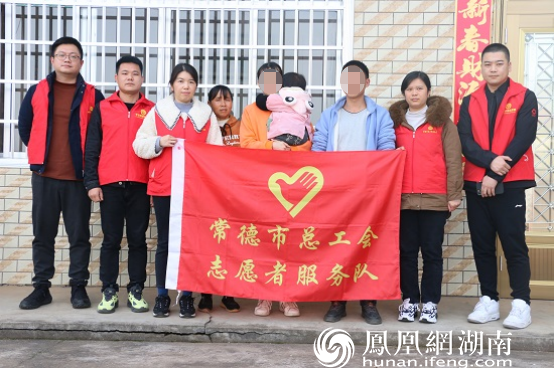 常德市总工会志愿者服务队走访现场