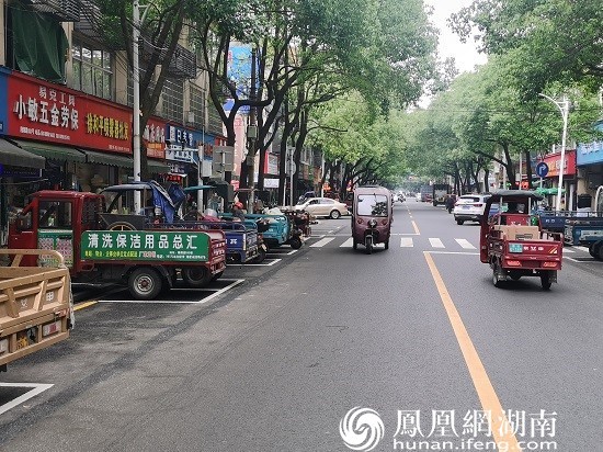 整治完成后的隆阳路再没有以前的拥堵道路不通畅问题