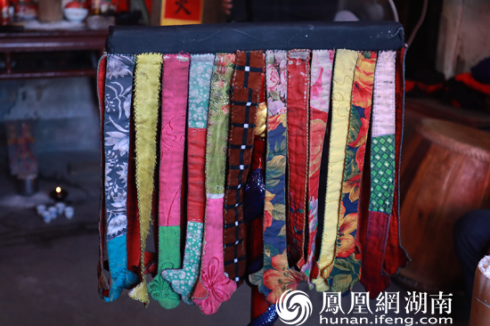 兵马带子，用来召唤、指挥所请兵马的法器。