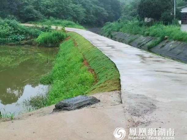 白马桥街道白龙社区路段整治前