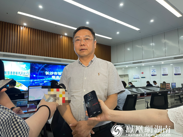 长沙市城管执法局党组成员,副局长黄哲