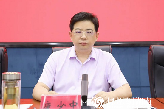 区委书记康少中