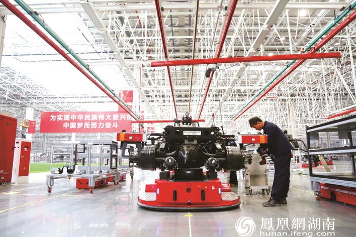 三一智联重卡产业园生产车间。企业供图