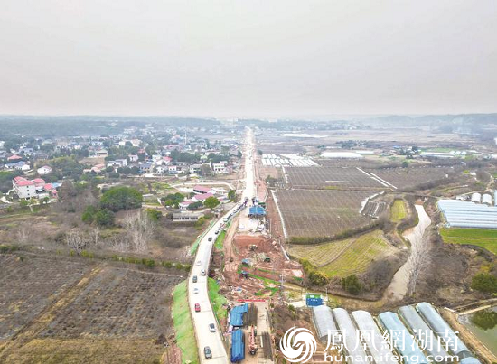 S206-G319-X011安全文明示范路将于今年底提质完成。章帝 摄