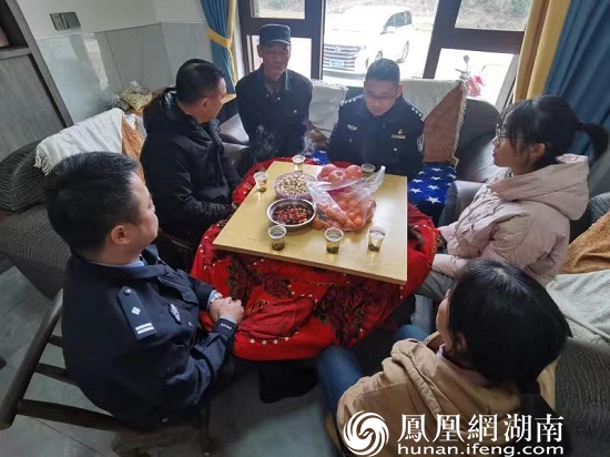 桃源县公安局领导带队开展慰问活动