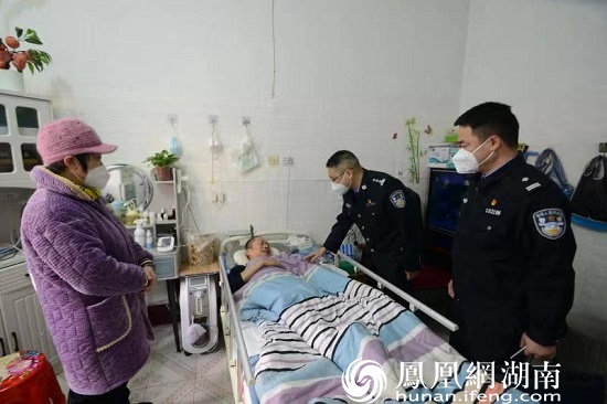桃源县公安局领导带队开展慰问活动