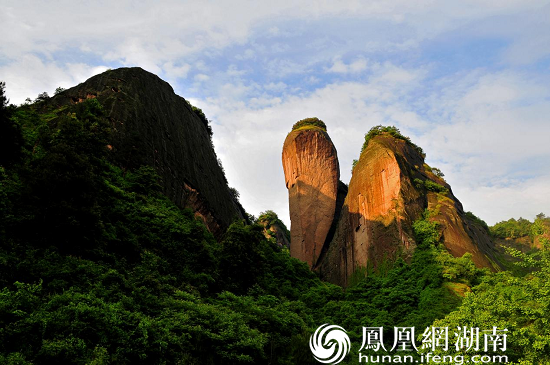 崀山六绝之—一辣椒峰（摄影：贺君）