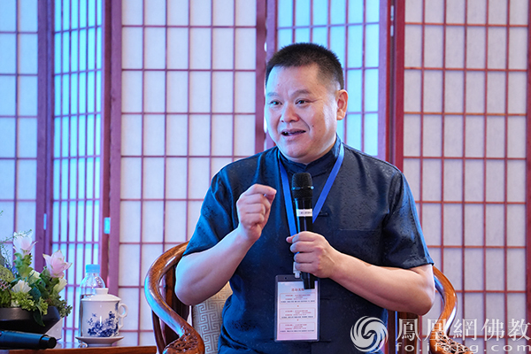 对话嘉宾：山大学社会学与人类学学院教授、博士生导师程瑜（图片来源：凤凰网佛教文化 摄影：王子轩）