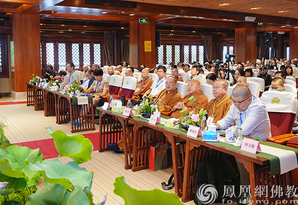 与会人员（图片来源：凤凰网佛教文化 摄影：王子轩）
