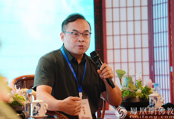 对话嘉宾：清华长庚医院、厦门长庚医院疼痛科主任，中国抗癌协会安宁疗护专业委员会副主委、疼痛专家、安宁疗护专家路桂军教授（图片来源：凤凰网佛教文化 摄影：王子轩）