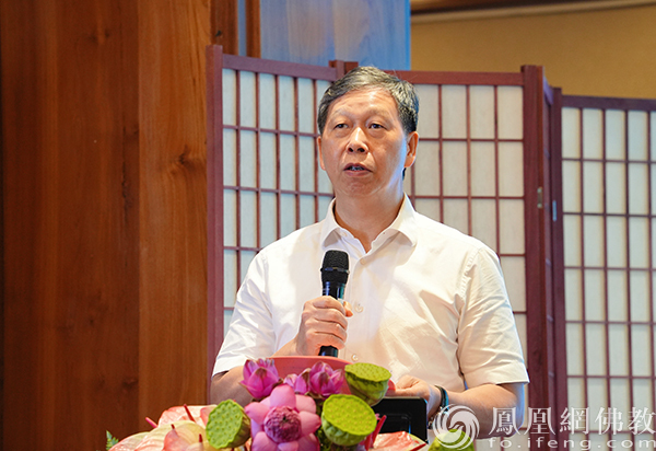 广州市委统战部副部长，市民族宗教事务局党组书记、局长汪茂铸致辞（图片来源：凤凰网佛教文化 摄影：王子轩）