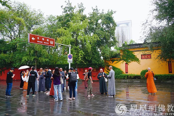 通讯员顾东晓佳作｜英文世界里的“文殊院们”