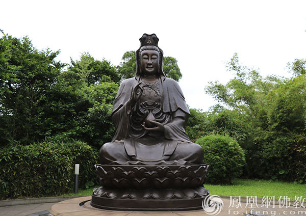 法鼓山开山观音(图片来源:凤凰网佛教文化)