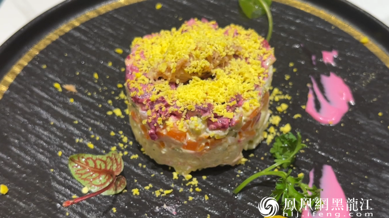 哈尔滨：中央大街火了 秋林那？