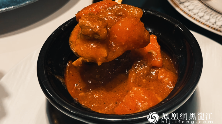 哈尔滨：中央大街火了 秋林那？