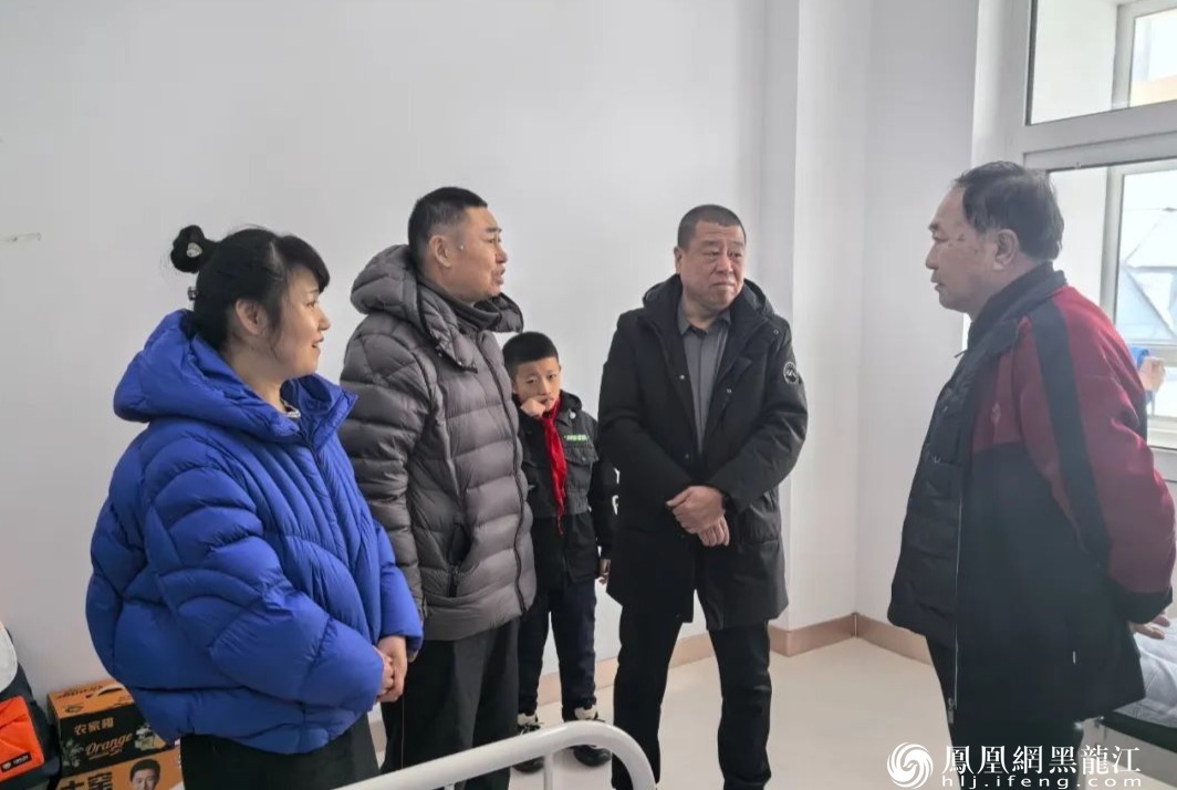 鸡西市慈善总会携手爱心餐饮企业新春慰问农村老年福利中心老人