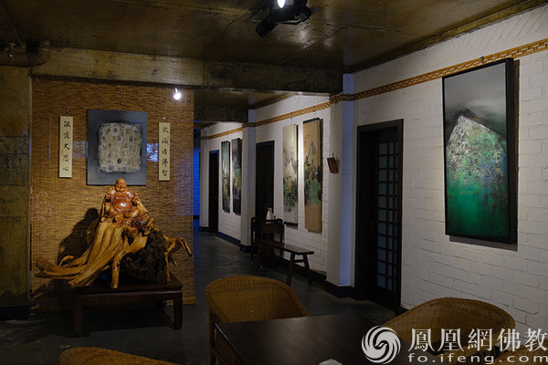 开山见佛展览现场(图片来源:凤凰网佛教文化 摄影:于椿根)