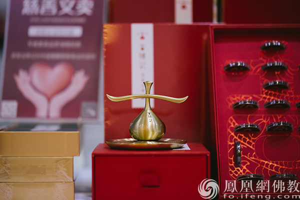 他的身影又善又帅！古陈记助力佛教公益慈善事业