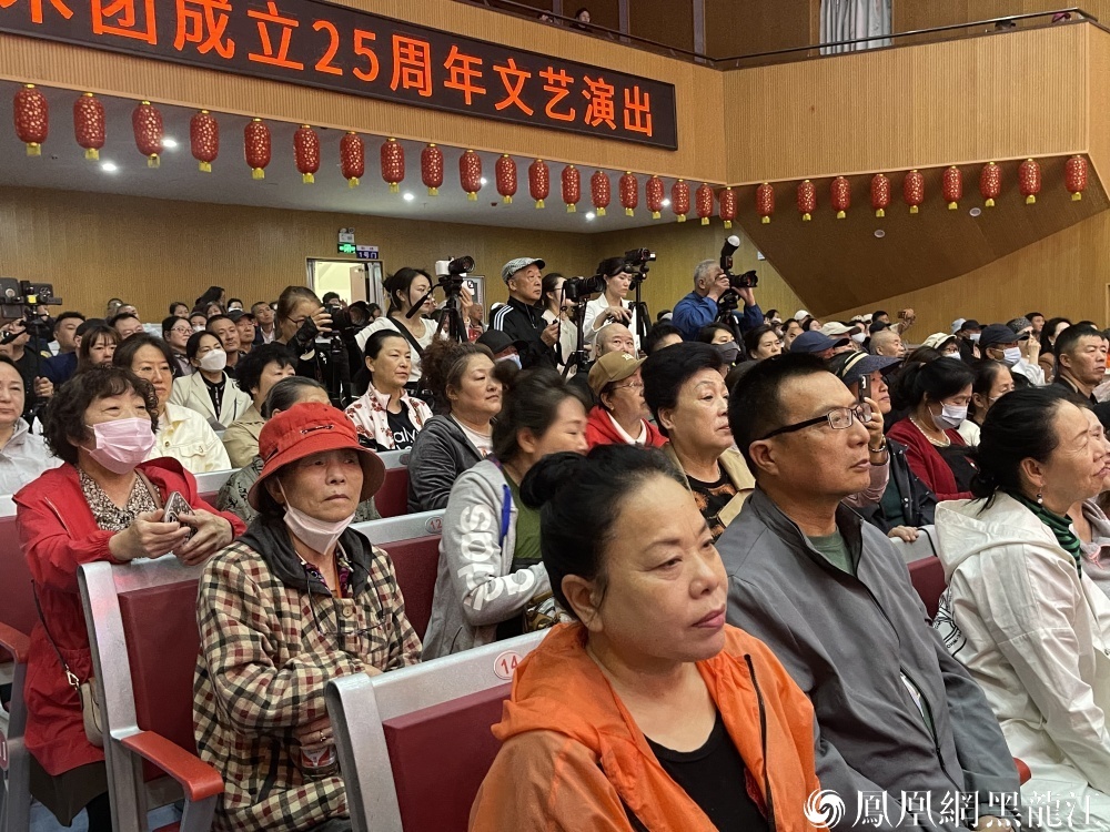 平均65岁，成员近百人 | “尔滨”海东青艺术团25年执着弘扬民族文化