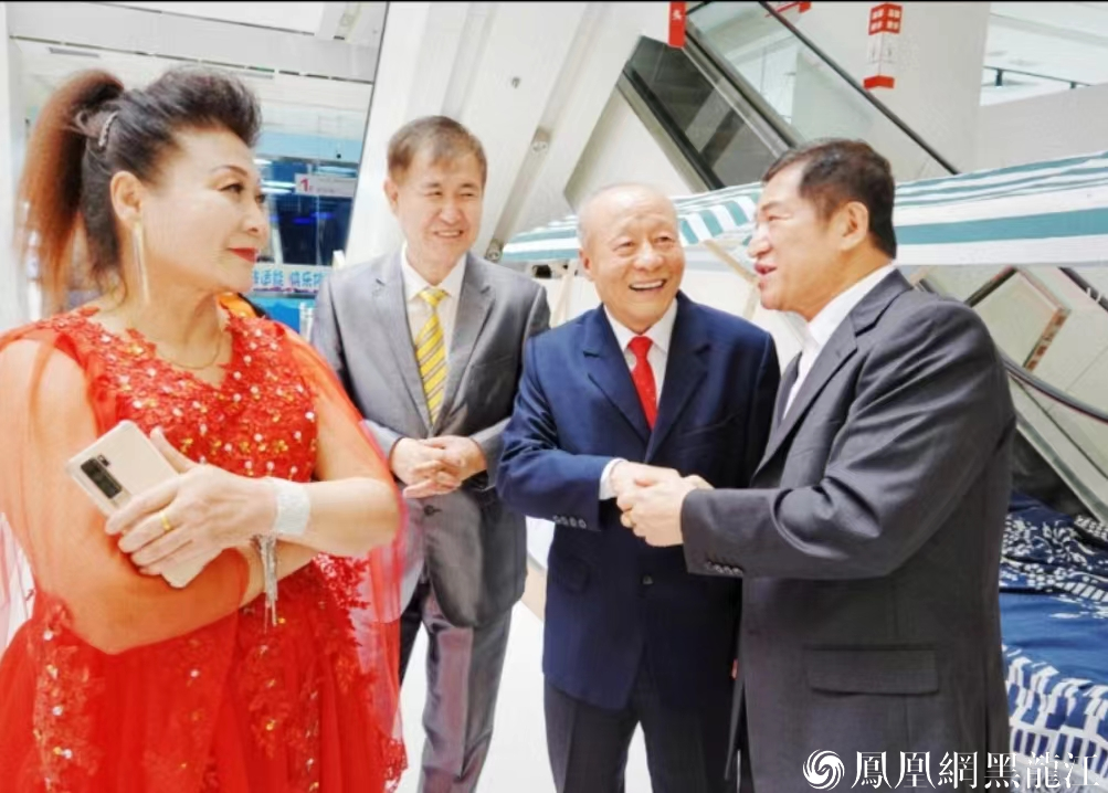 最美的歌舞献给党 | 大庆市举行“铁人杯”广场舞蹈秧歌表演大赛