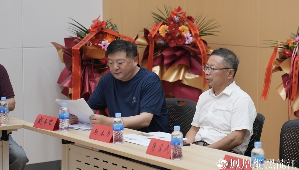 鸡西 | 四美术教师举办“周墨时光”国画展 亮相便成顶流