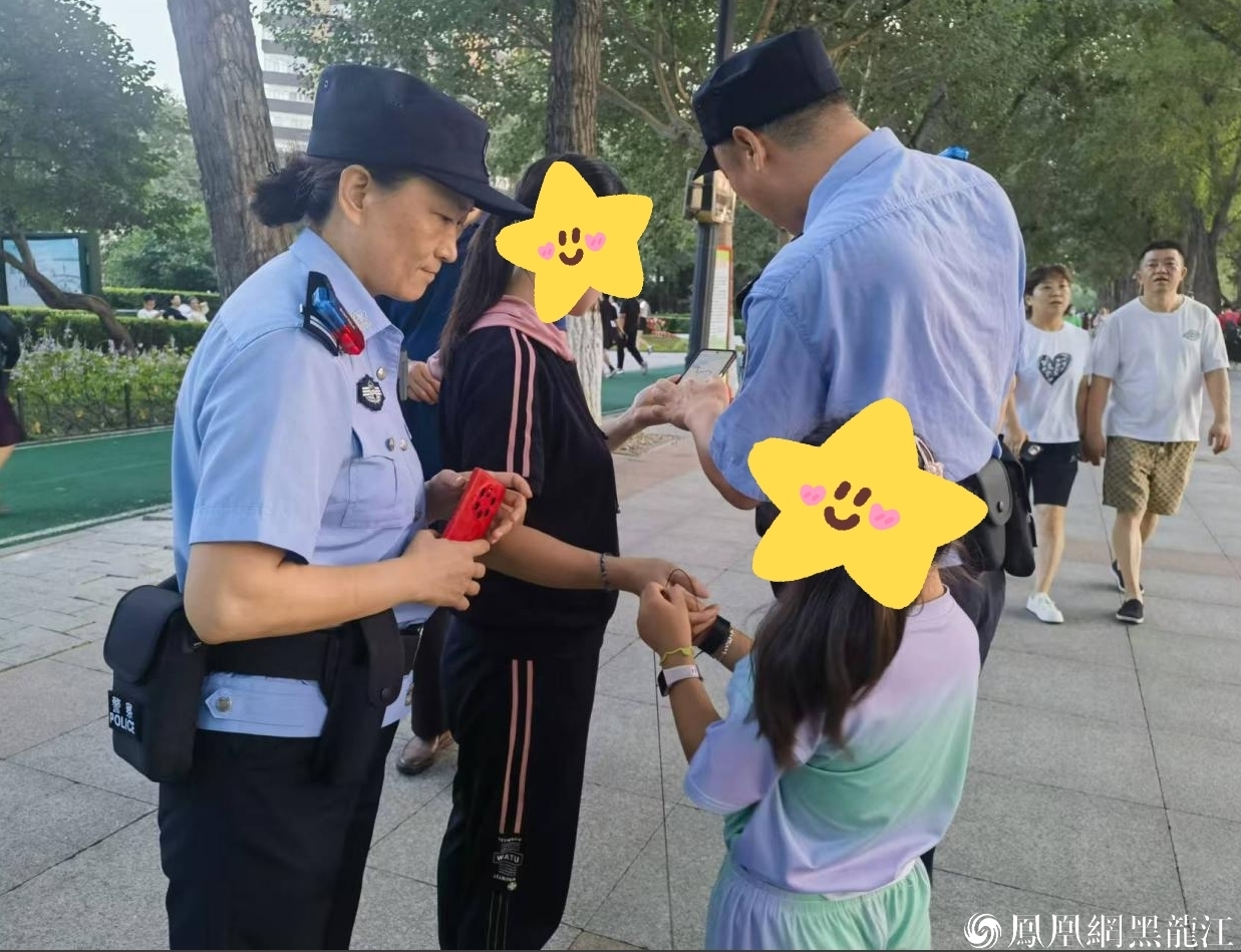 莫慌！路遇困难 巡逻民警来帮忙