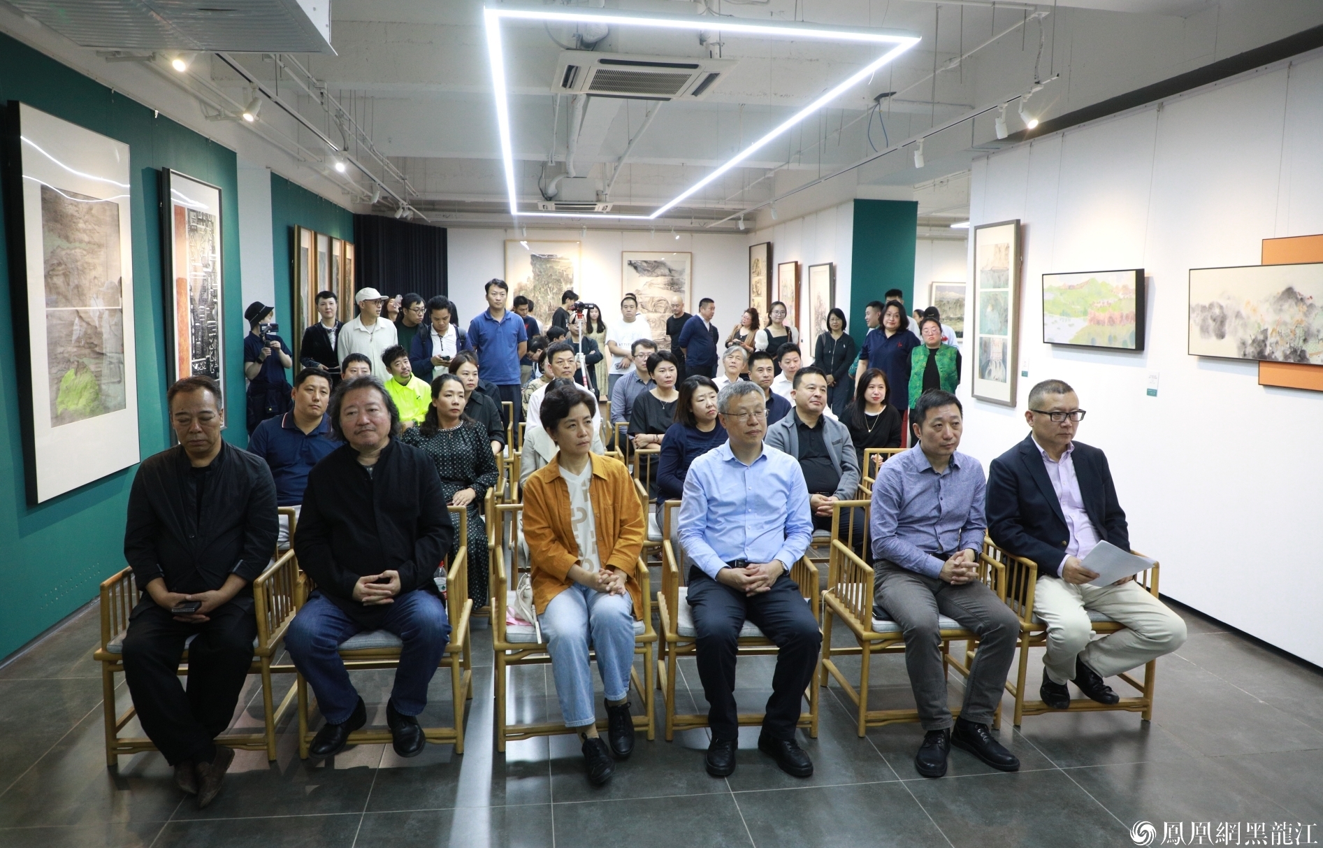 “灿若星河——画院（青年艺术家）优秀创作成果展”暨第六届“一画万象”哈尔滨中国画优秀作品晋京展亮相中国美术报艺术中心