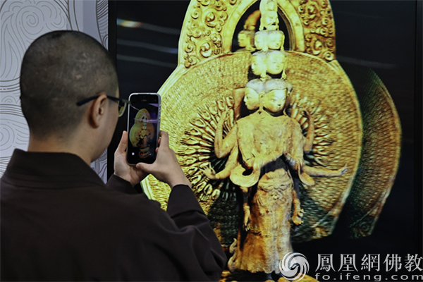 裸眼3D佛像来了!“赛博佛陀”首次亮相厦门佛事展