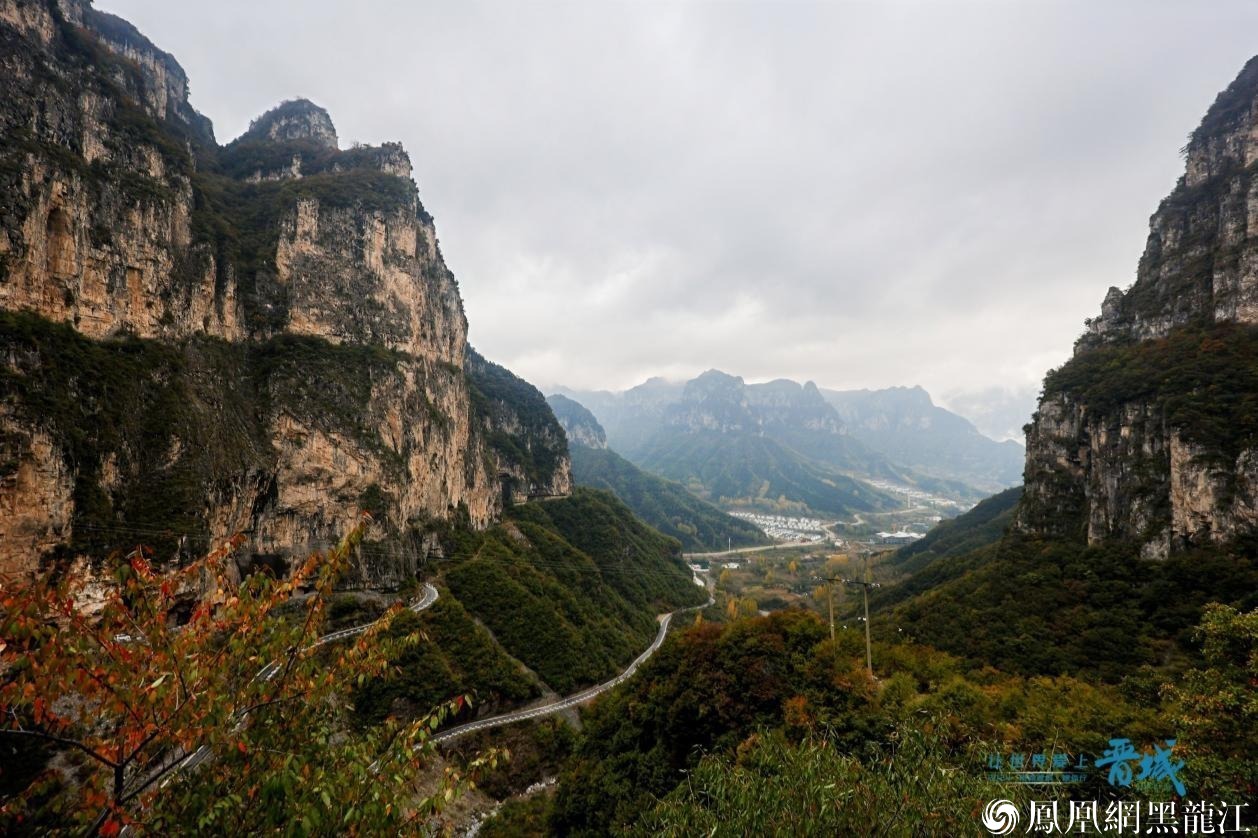 锡崖沟挂壁公路。