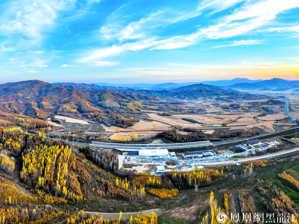 保障亚冬会顺畅出行 亚布力铁路“焕新升级” | 亚布力西站：“冰雪风”装饰，站房扩大一倍 亚布力南站：完成技术改造，为列车提速