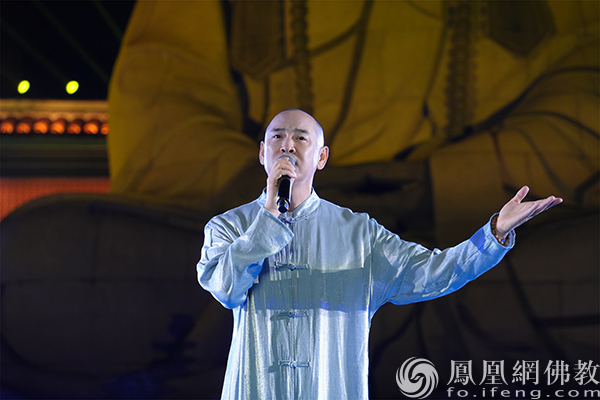路勇演唱《菩萨座下莲花开》