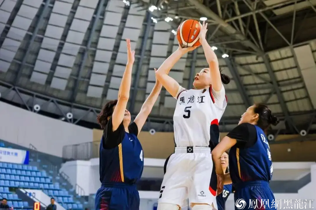 第一届全国全民健身大赛五人制篮球赛 龙江女篮斩获亚军