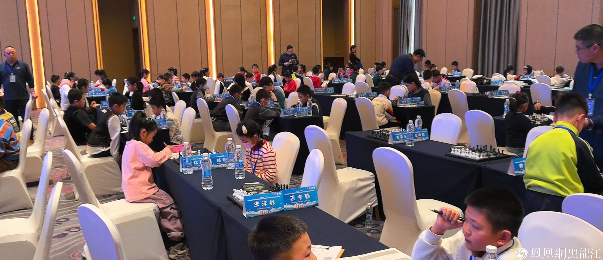 “奔跑吧&middot;少年”2024年第三届全国国际象棋校际联赛（哈尔滨站）开赛