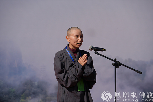 美国美国纽约佛教会会长智容法师对本次禅茶文化交流活动的召开表示祝贺