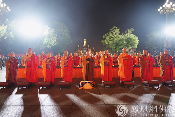 两岸一家亲!第十一届闽台佛教论坛传灯活动在福州万佛寺举行
