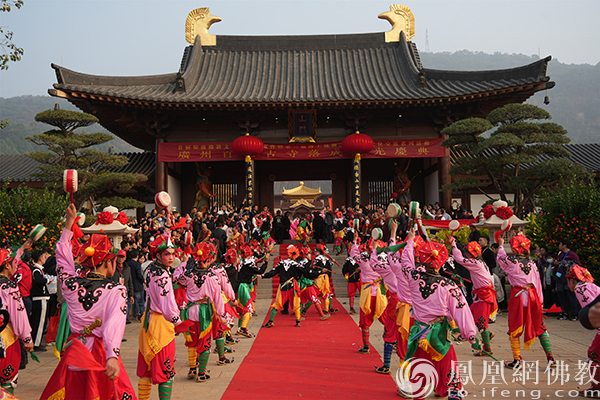 岭南文化的璀璨明珠！非遗甲子英歌舞亮相百花古寺，演绎文化共生