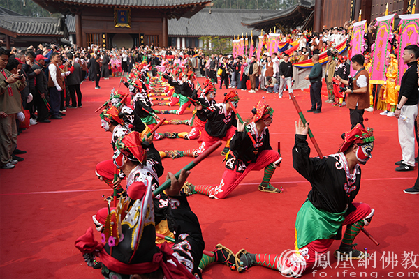岭南文化的璀璨明珠！非遗甲子英歌舞亮相百花古寺，演绎文化共生