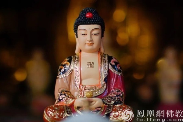 谨慎！居士不要介入道场的是非，更不要自己成为是非