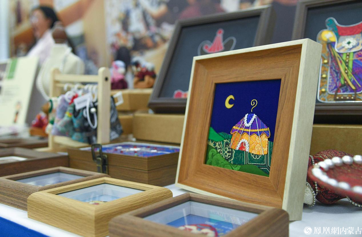 第十三届内蒙古绿色农畜产品博览会在呼和浩特市启幕