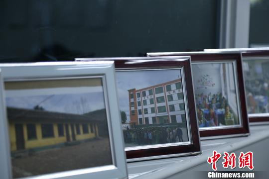 甘肃省临夏州东乡族自治县免古池三星希望小学新旧校舍对比照片。　供图摄