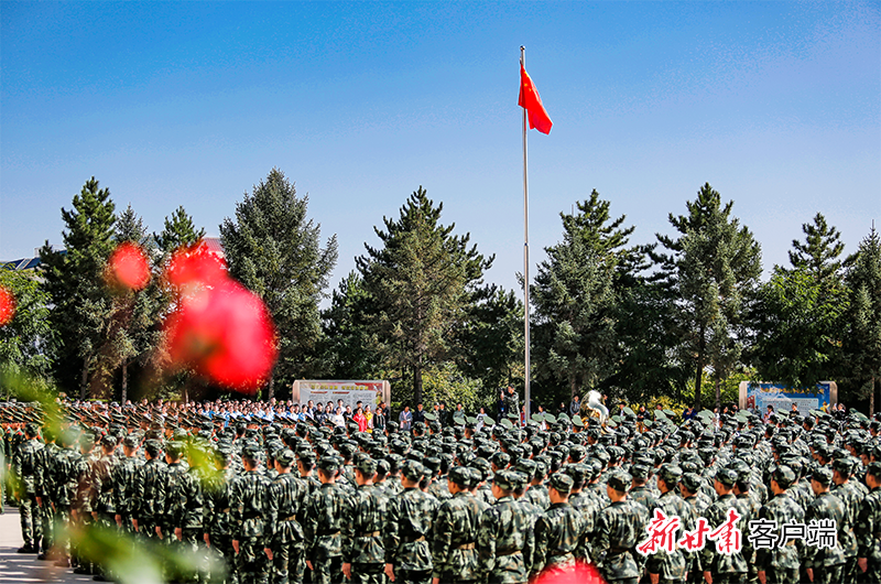 全民国防教育军营开放日 与"橄榄绿"来一场亲密接触