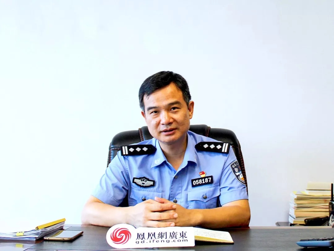 华富派出所所长李小虎"我们华富派出所每一位民警都很有担当,敢拼敢冲