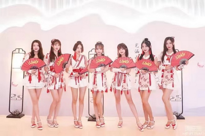 SING女团出席盛典 电子国风诠释新式东方美